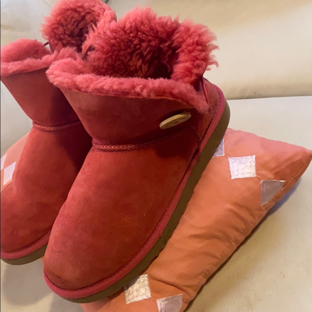 Red beautiful Ugg’s